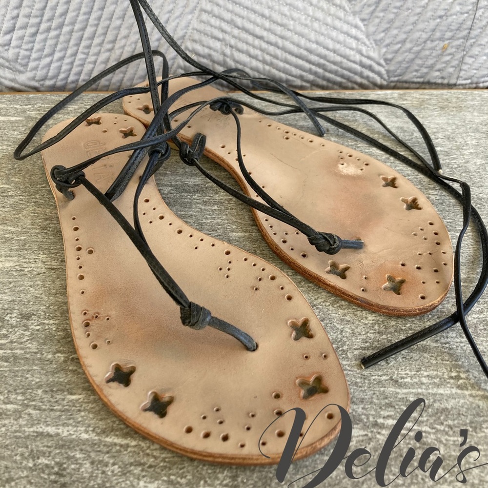 Delia’s Womens Strappy Black Jesus Sandals 7